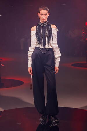 ユイマナカザト オートクチュール(YUIMA NAKAZATO Haute Couture ) 2024-25年秋冬ウィメンズ&メンズコレクション  - 写真3