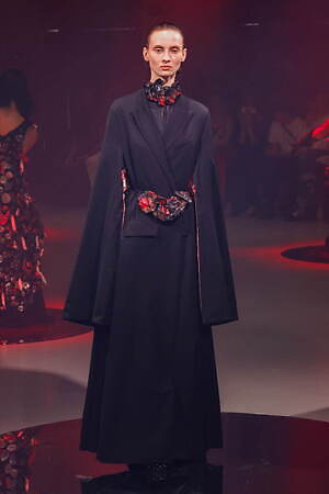 ユイマナカザト オートクチュール(YUIMA NAKAZATO Haute Couture ) 2024-25年秋冬ウィメンズ&メンズコレクション  - 写真5