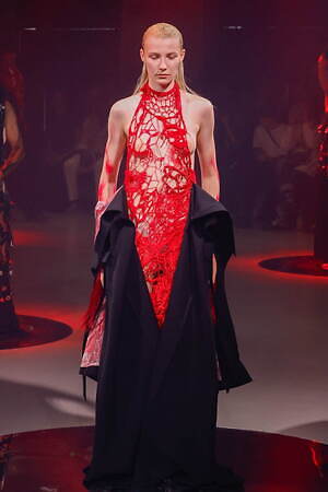 ユイマナカザト オートクチュール(YUIMA NAKAZATO Haute Couture ) 2024-25年秋冬ウィメンズ&メンズコレクション  - 写真21