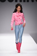 モスキーノ 2015年春夏コレクション - キュートでバブリー！バービーガールの世界へようこそ｜写真18