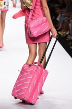 モスキーノ 2015年春夏コレクション - キュートでバブリー！バービーガールの世界へようこそ｜写真24