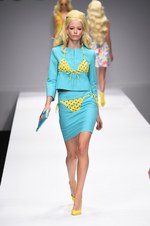 モスキーノ 2015年春夏コレクション - キュートでバブリー！バービーガールの世界へようこそ｜写真34