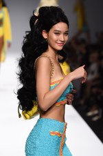 モスキーノ 2015年春夏コレクション - キュートでバブリー！バービーガールの世界へようこそ｜写真42