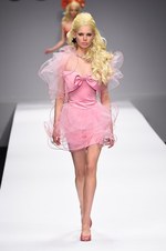 モスキーノ 2015年春夏コレクション - キュートでバブリー！バービーガールの世界へようこそ｜写真84