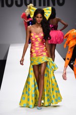 モスキーノ 2015年春夏コレクション - キュートでバブリー！バービーガールの世界へようこそ｜写真91