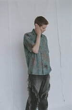 ミカゲシン"曲線カットライン"の限定ショート丈コート＆惑星着想のイヤカフなど｜写真8