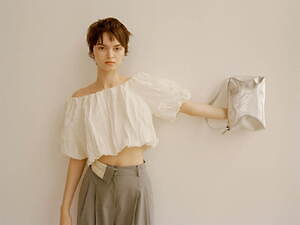 エミ(emmi) 2023-24年秋冬ウィメンズコレクション  - 写真4