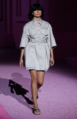 マーク ジェイコブス 2015年春夏コレクション - モダンな遊び心で飾られたクラシカルなミリタリー｜写真23