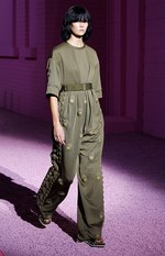 マーク ジェイコブス 2015年春夏コレクション - モダンな遊び心で飾られたクラシカルなミリタリー｜写真33