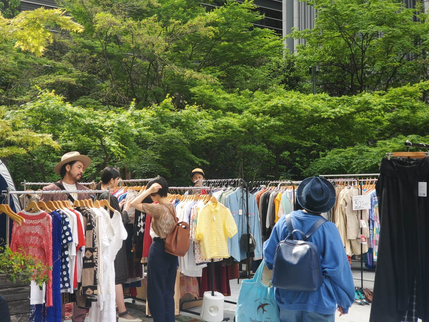 「にほんばし古着市vol.2」東京・日本橋の福徳の森で、約20店舗の古着屋が集結｜写真1
