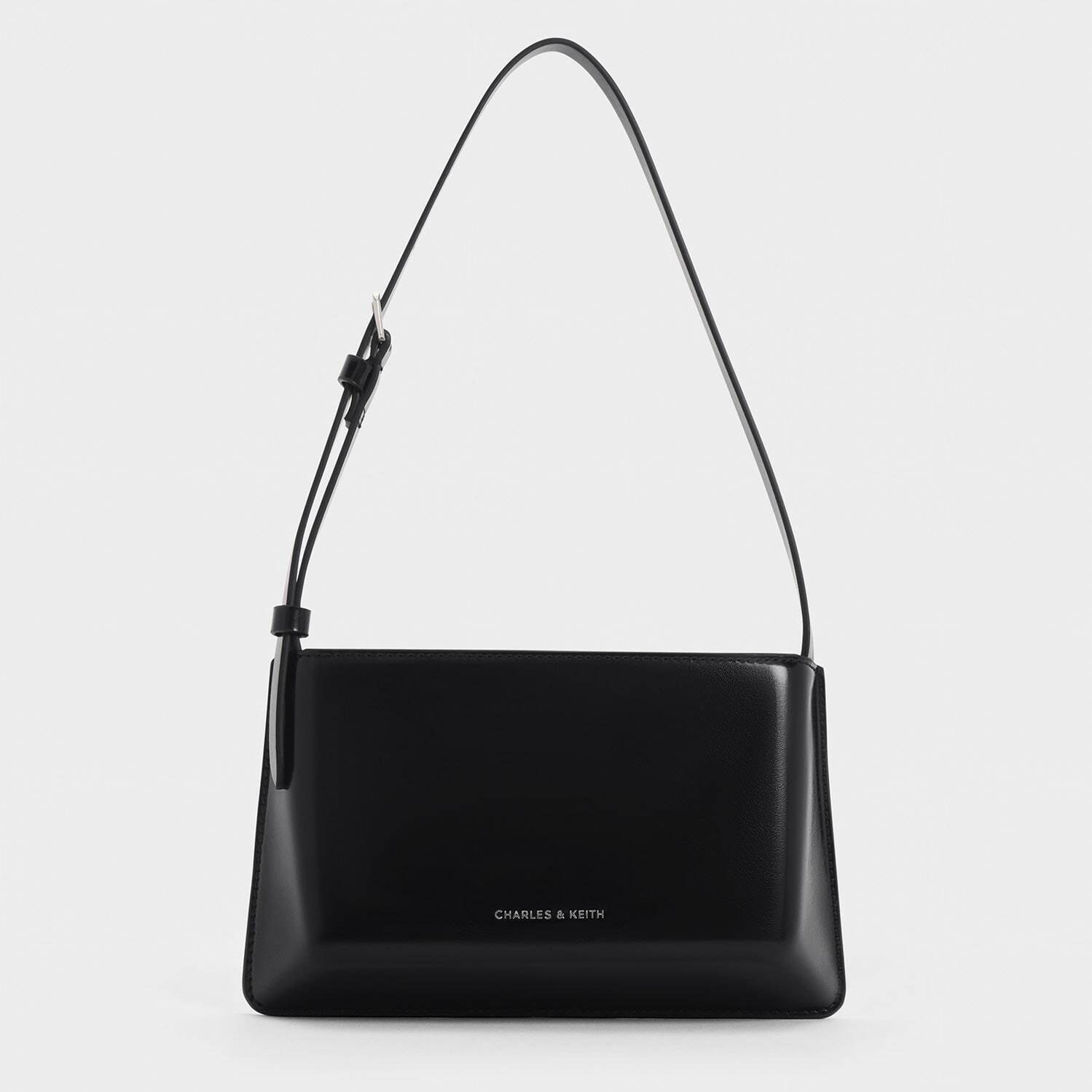 CHARLES＆KEITH チャールズ＆キース　ハンドバッグ　パーティバッグ チャールズ＆キース24年冬バッグ、バーガンディーの大きめトート