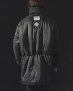 ワイルドシングス×ノンネイティブのゴアテックス中綿ジャケット、ロング丈のモンスターパーカーなど3型｜写真30