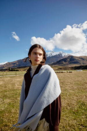 エミ(emmi) 2024-25年秋冬ウィメンズコレクション  - 写真4