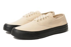 ビームス プラス×スペリー・トップサイダー、“40年代”再現のミリタリー風キャンバススニーカー