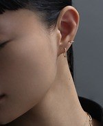 ブランイリス24年クリスマスジュエリー、“交わる四角形”モチーフのネックレス＆ピアス｜写真13