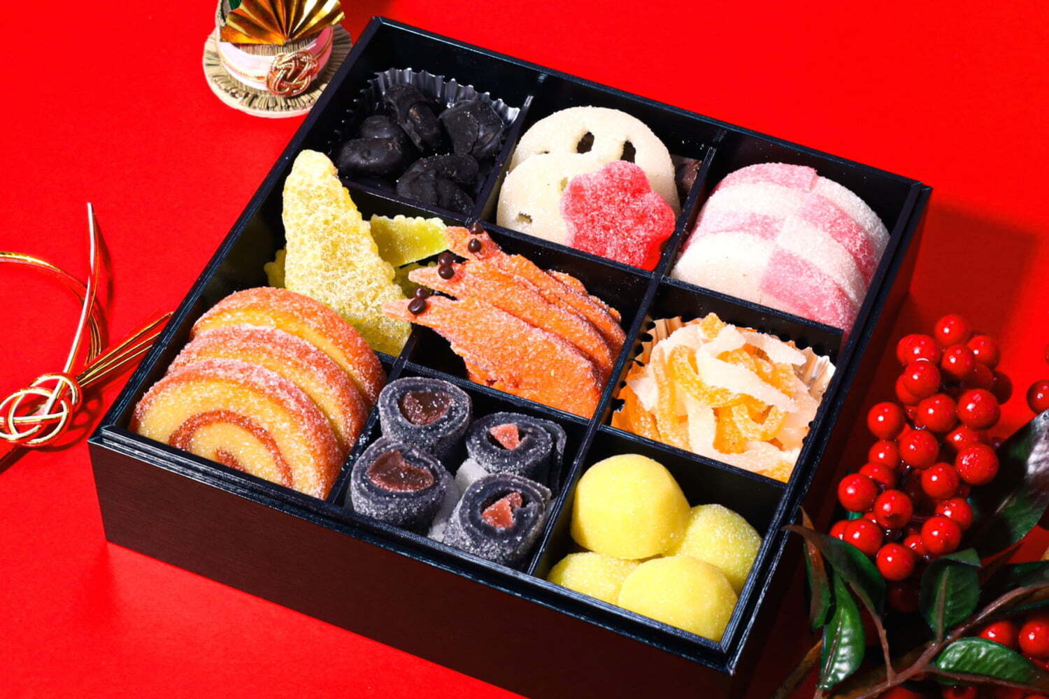 キャンディ(飴)｜パパブブレ25年干支ヘビ＆正月モチーフのキャンディ、グミやチョコで再現した“菓子おせち”も