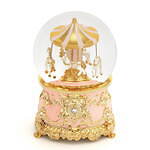 伊勢丹新宿店にスノードーム集結、雪が舞うクリスマスの街＆回転式メリーゴーランド｜写真3