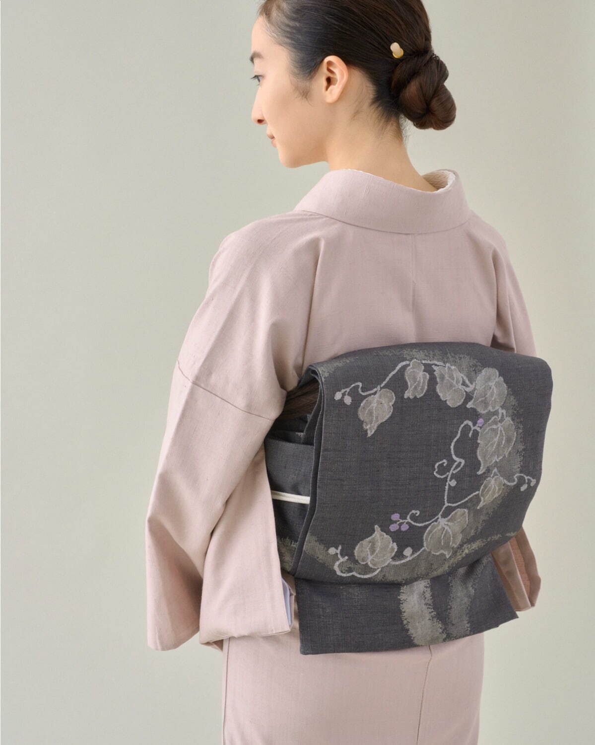 淡いフローラル柄が美しい着物リメイクブルゾン 絹ジャケット