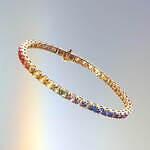 カドー24年クリスマスのおすすめジュエリー、虹色ピアスや“オバケ”モチーフのパールジュエリー｜写真6