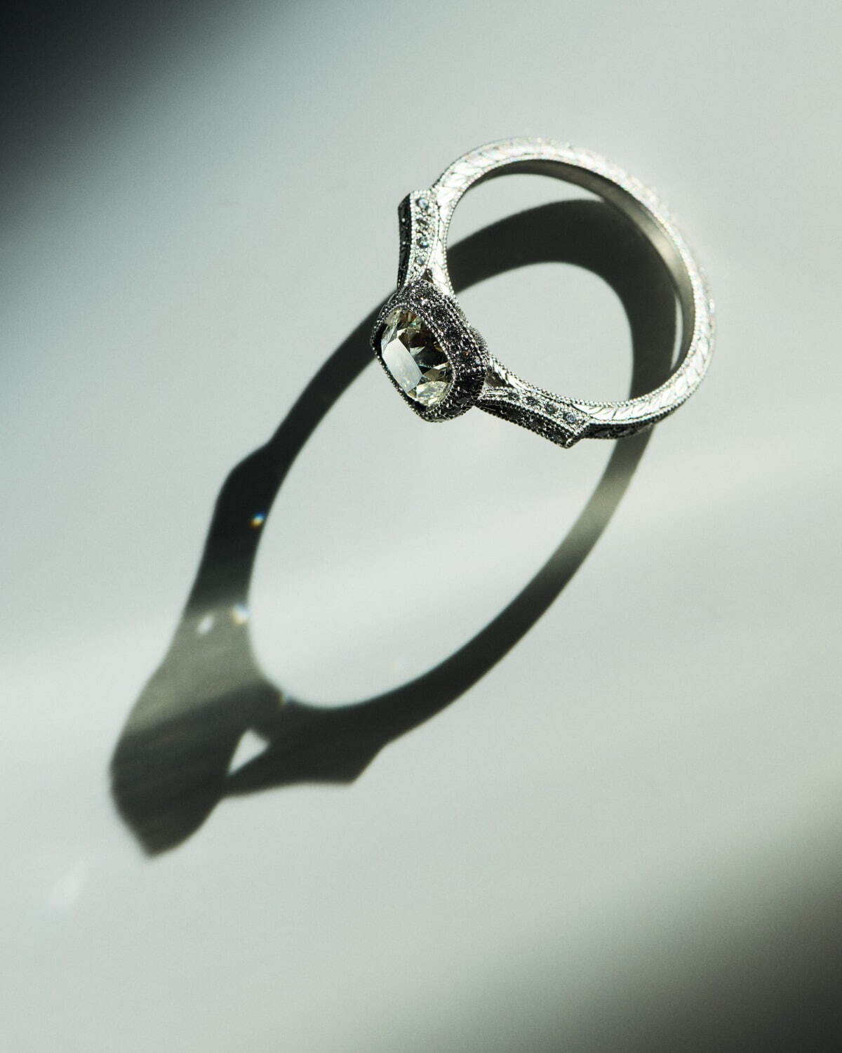 humの1点物リング、雫型やふんわり四角形など個性的ダイヤモンドで“唯一無二”の婚約指輪に｜写真11
