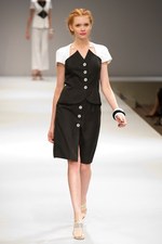 ジュンアシダ(jun ashida)、2011年春夏コレクションを発表｜写真2