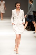 ジュンアシダ(jun ashida)、2011年春夏コレクションを発表｜写真9