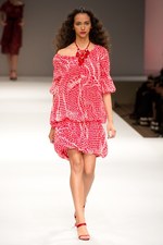 ジュンアシダ(jun ashida)、2011年春夏コレクションを発表｜写真11