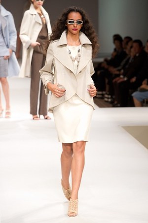 ジュンアシダ(jun ashida)、2011年春夏コレクションを発表｜写真29