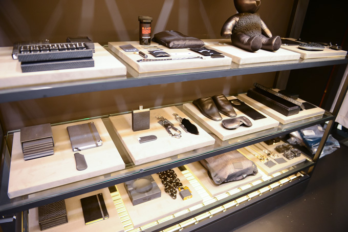 アレキサンダー ワン、伊勢丹新宿で期間限定ストア - デザイナー私物の特別展示も｜写真36