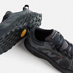 ニューバランス“赤い点”入りNロゴの黒メンズスニーカー、米ディストリクト ビジョンとコラボ｜写真4