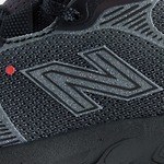 ニューバランス“赤い点”入りNロゴの黒メンズスニーカー、米ディストリクト ビジョンとコラボ｜写真9