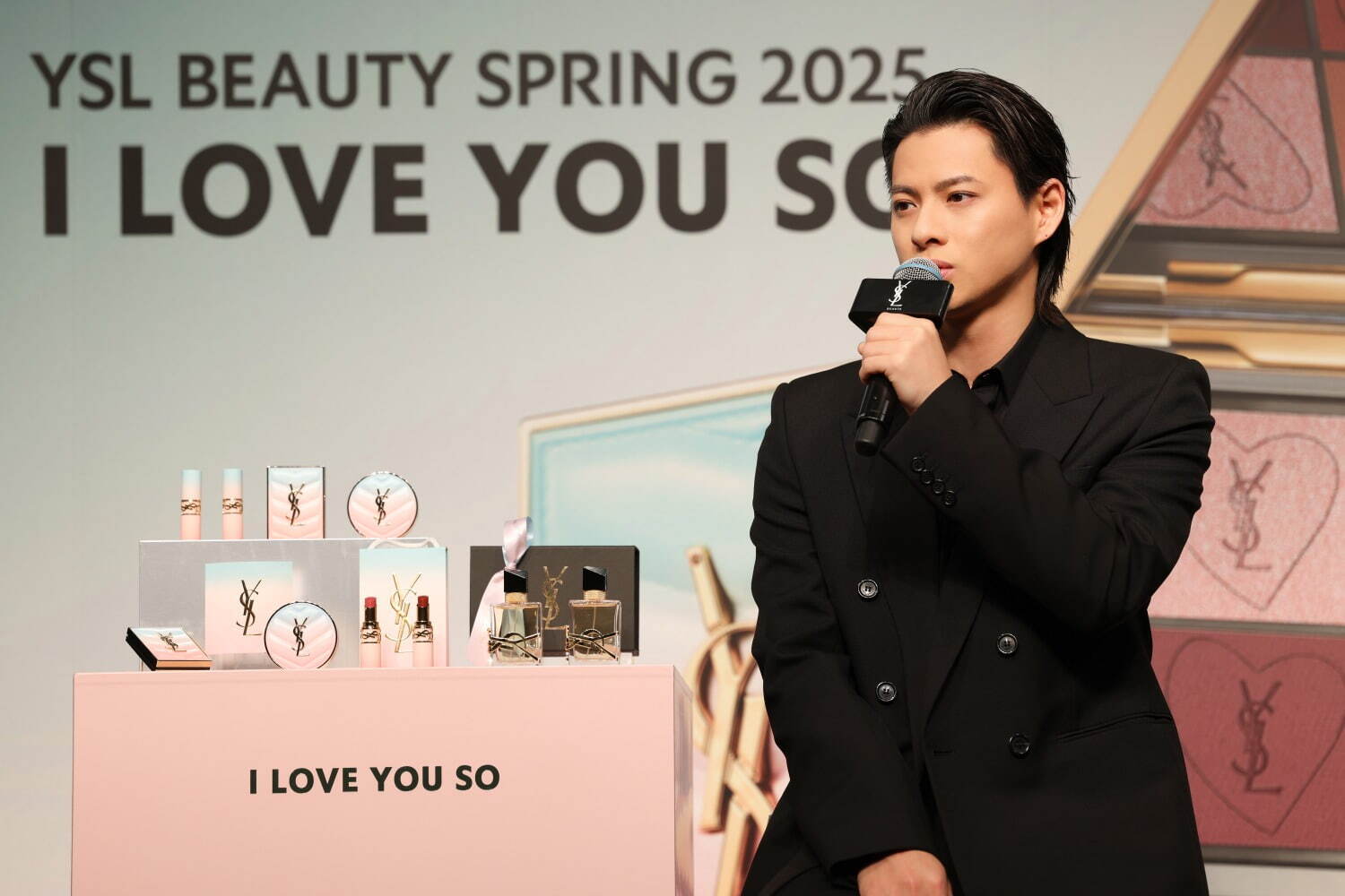 イヴ・サンローラン「LOVE」が溢れる25年春コスメ、“ピンク