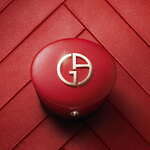 アルマーニ ビューティ25年春コスメ、濃密マットなリキッドルージュに“情熱レッド”の新色｜写真1