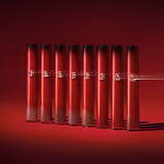 アルマーニ ビューティ25年春コスメ、濃密マットなリキッドルージュに“情熱レッド”の新色｜写真5