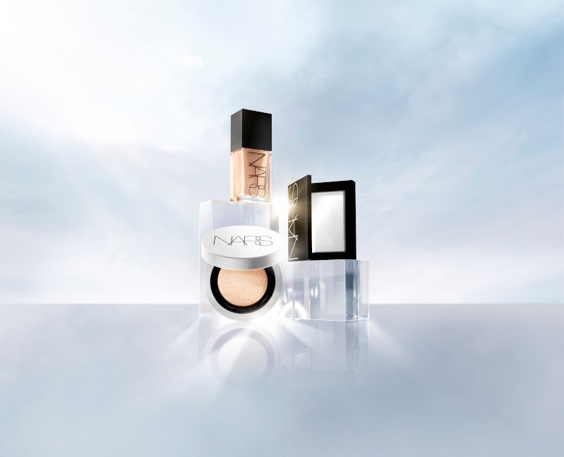 NARS25年春ベースメイク“光でカバー”美容液仕立てのクッションファンデ、塗った瞬間満ちる潤い｜写真6