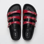 ビルケンシュトック 1774の“巳年”サンダル、パイソン柄入りレザーストラップで｜写真8