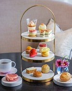 フォーシーズンズホテル東京大手町の苺アフタヌーンティー、苺型スイーツ＆野イチゴケーキなど｜写真2