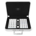 リモワ"麻雀セット"を持ち運べるアタッシュケースが心斎橋で先行発売、ロゴ入り麻雀牌やサイコロ付き｜写真2