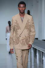 ターク“まるで彫刻”濃密なテープ刺繍を施したメンズウェア、ショート丈ブルゾンやデニムシャツなど｜写真8