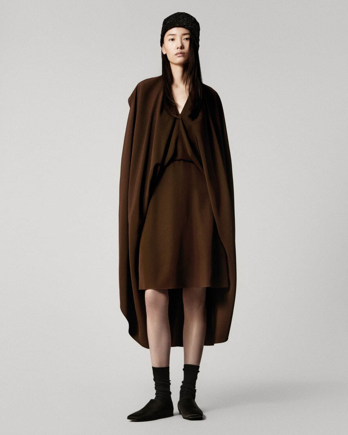 ロロ・ピアーナ 2025年春夏｜ ケープ