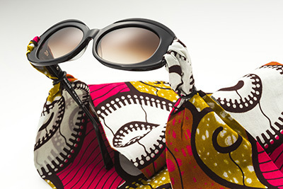 アラン ミクリの新作アイウェア、アフリカンスカーフ付サングラスや花びらモチーフなど