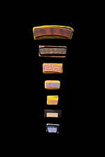 美濃焼“どんぶり”の企画展「ラーメンどんぶり展」ヒグチユウコや横尾忠則らデザインの丼が東京・六本木に｜写真16