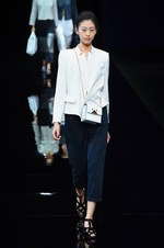 エンポリオ アルマーニ 2015年春夏コレクション - 魅惑のブルーで彩る、モダンなマリンルック｜写真10