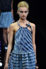 エンポリオ アルマーニ 2015年春夏コレクション - 魅惑のブルーで彩る、モダンなマリンルック｜写真40