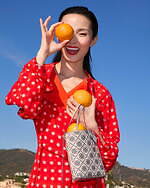 トリー バーチ“クリスタルの蛇”がロゴに巻き付く25年新春ウィメンズショルダーバッグ｜写真37