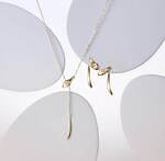 スタージュエリー25年干支“ヘビ”のネックレス＆ピアスなど、幸運を呼ぶお守りジュエリー｜写真2