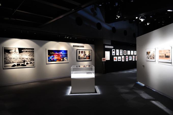 オアシス史上初の展覧会を原宿で開催 - メンバーの私物や当時の写真など内部初披露 | 写真