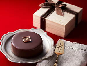 アンテノール2025年バレンタインスイーツ、1人サイズの“ザッハトルテ”を木箱ラッピングで｜写真2