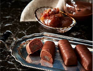 アンテノール2025年バレンタインスイーツ、1人サイズの“ザッハトルテ”を木箱ラッピングで｜写真3