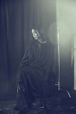 グラウンド ワイ 2025年春夏コレクション - 個性的な素材で楽しむ自由なファッション｜写真15